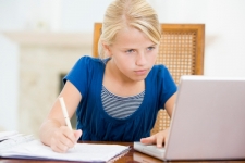 Минпрос разрабатывает модель дистанционного обучения для школьников